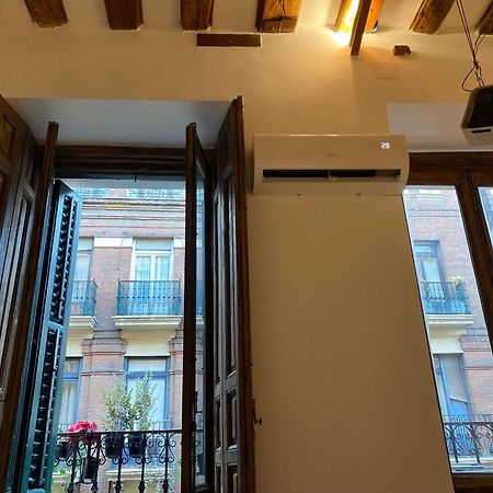 Hortaleza 4, Preciso Estudio En Chueca Junto A La Gran Via De 马德里 外观 照片