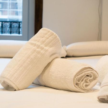 Hortaleza 4, Preciso Estudio En Chueca Junto A La Gran Via De 马德里 外观 照片