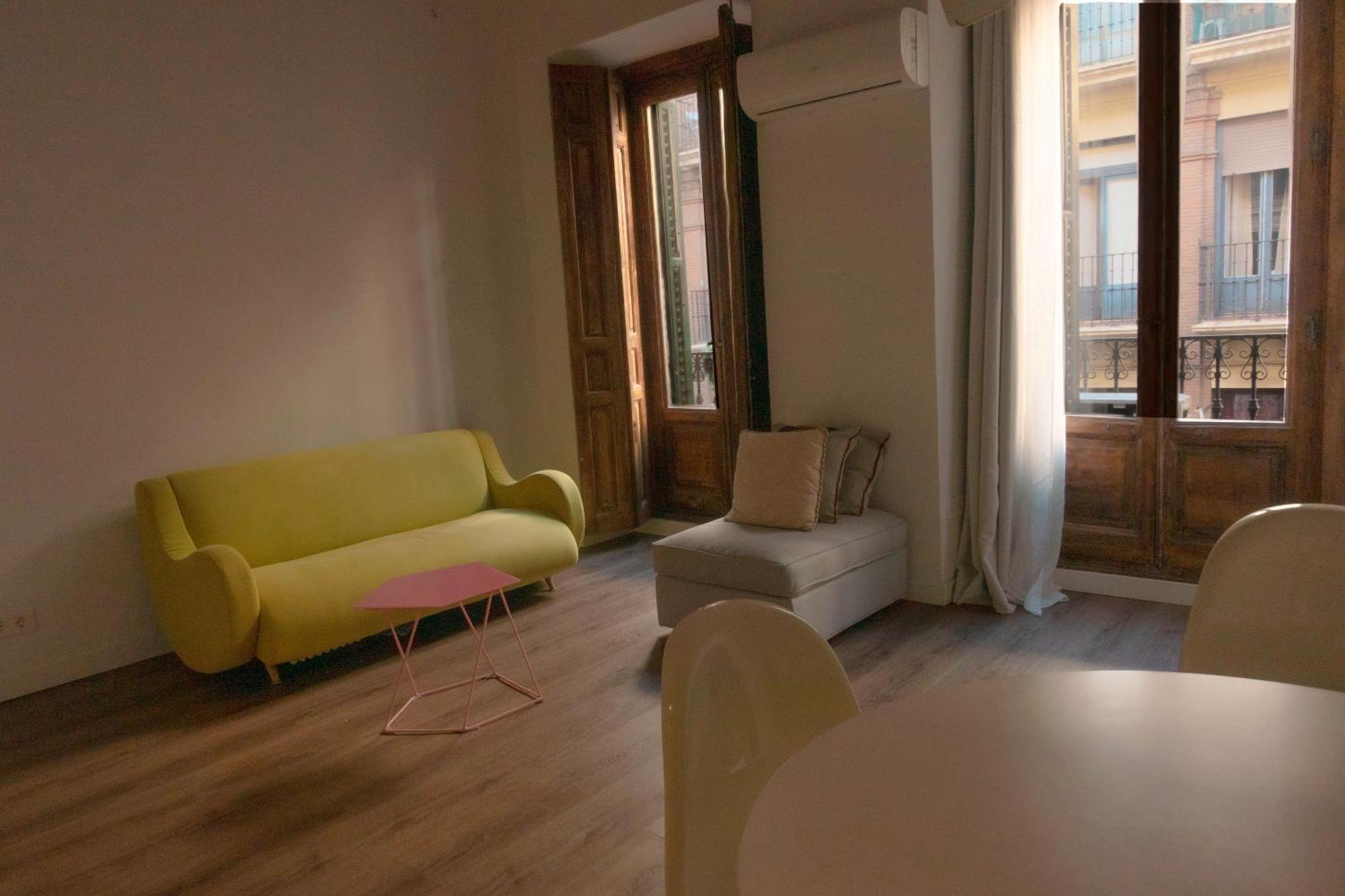 Hortaleza 4, Preciso Estudio En Chueca Junto A La Gran Via De 马德里 外观 照片